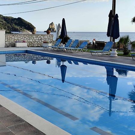 Fanis Seafront Apartments Agios Gordios  Exterior foto